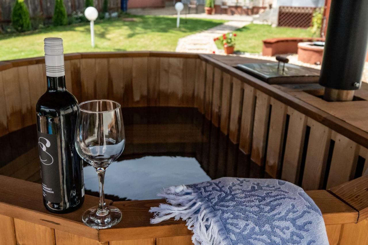 Vadszolo Apartmanhaz Gyomaendrőd Extérieur photo